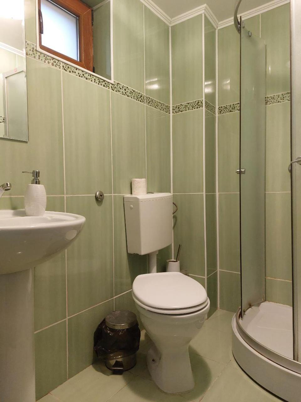 Vila Foc Alb Apartamente-Buşteni Zewnętrze zdjęcie